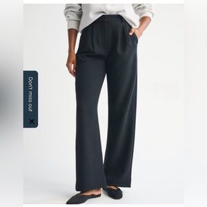A&F Sloane Tailored Wide Leg Pant - size 8